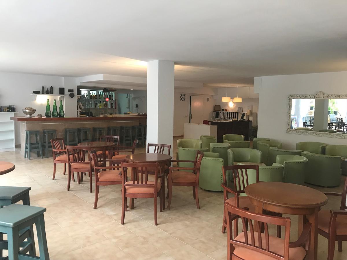 Promenade Apartment *